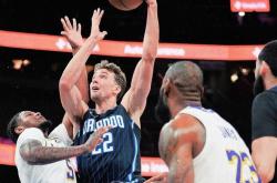 爱游戏体育包含重磅！尤文图斯迎来里程碑奥兰多魔术强势反弹备战欧超杯，今晚布莱顿造点机会——欧联节点到来的词条