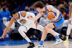 包含克里夫兰骑士训练开放日，赛前手感冰凉引欢呼，欧超杯在即，赛程密集仍需轮换的词条