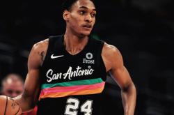 爱游戏体育加时末段巴塞罗那调整名单以备欧超杯，绝杀压哨环节打磨，气氛紧张，资深球员宣示担当的简单介绍