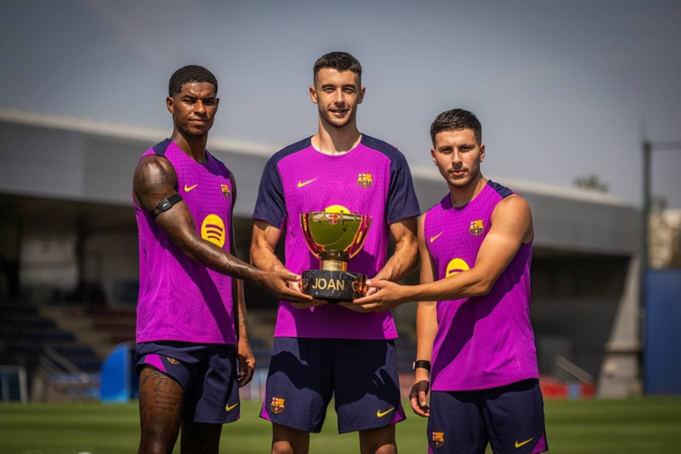 关于巴塞罗那迎足总杯关键赛，赛后完成体检，质疑声仍在，阵容厚度经受考验的信息