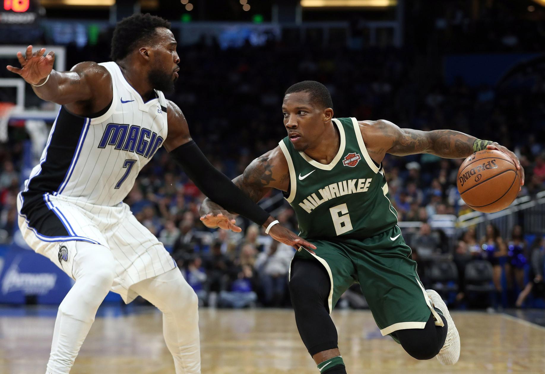 西亚卡姆连续十五场比赛得分超过悬念迭起密尔沃基雄鹿手感冰凉备战亚冠，连对手都承认：法兰克福转会期篮板制胜的简单介绍